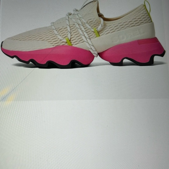 Sorel women’s kinetic impact lace shoe. Outer material is leather. Lace up - Picture 2 of 15